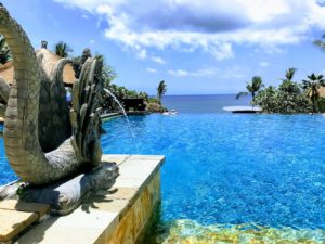 バリ島のラグジュアリーホテル「AYANA Resort and Spa(アヤナリゾートアンドスパ)」にある「インフィニティ・プール」