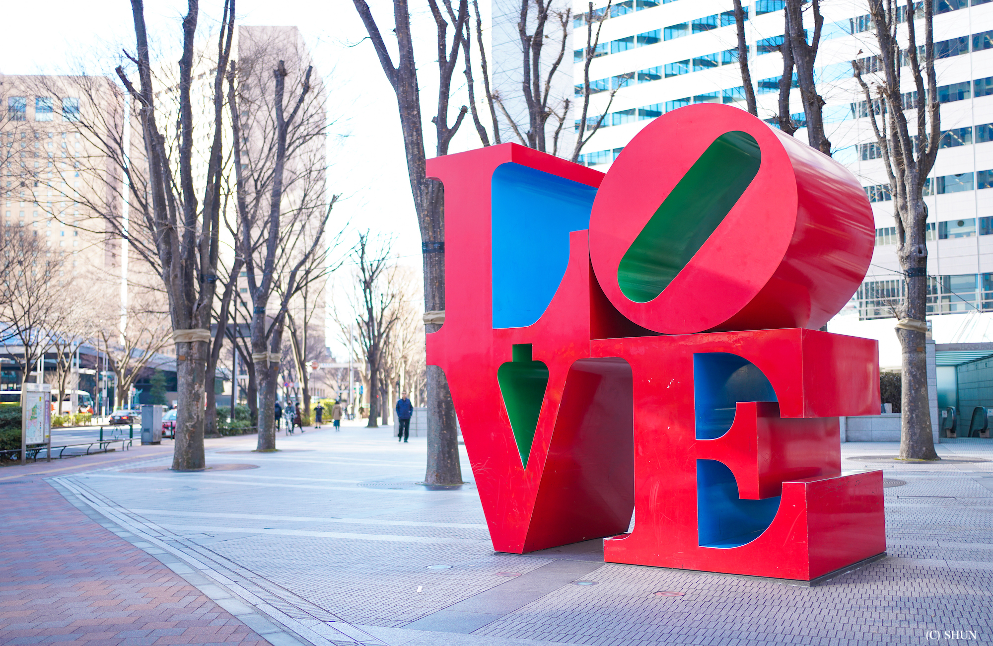 「LOVEのオブジェ」（西新宿）／撮影：SHUN（2022年1月22日）