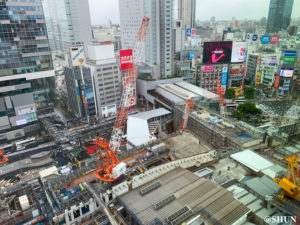 渋谷駅 再開発の様子。東急百貨店東横店の西館の解体に伴い、銀座線の通路が顕になってきている。2022年9月20日。撮影：SHUN ROCKETDIVE