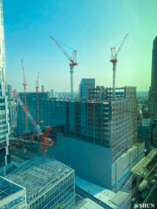 渋谷桜丘の光景。渋谷スクランブルスクエアから眺める／2022年3月13日。撮影：SHUN