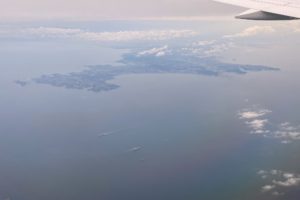 三浦半島（パリから東京へと帰ってくる飛行機の窓から）2023年6月8日.撮影：SHUN