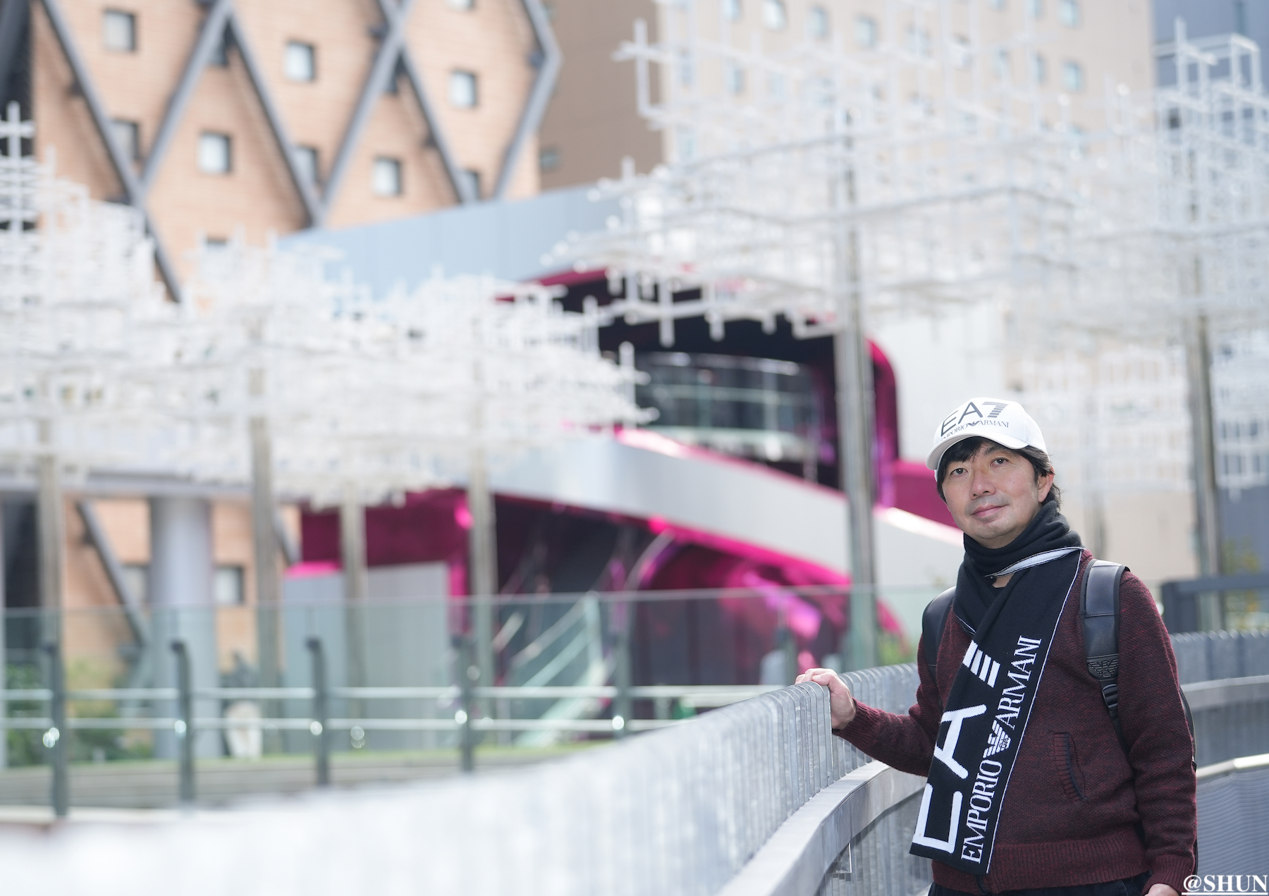 SHUN／渋谷桜丘のShibuya Sakura Stage「しぶS」前にて。2023年12月3日